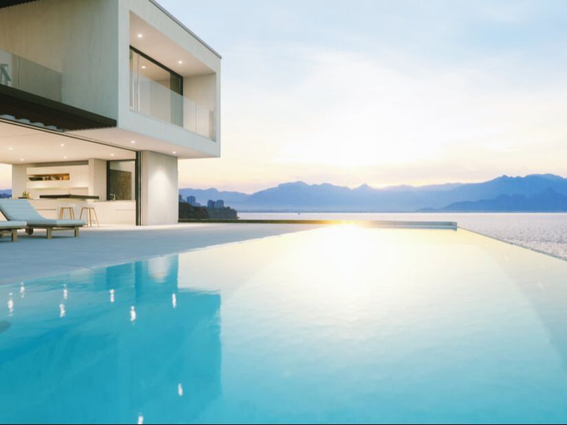 luxury villa infinity pool